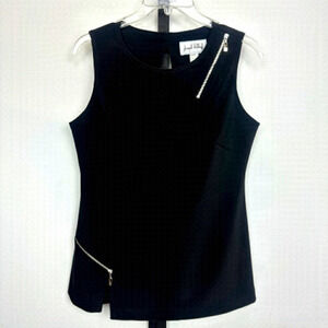 Nwot - Joseph Ribkoff - Size 8 - built in bra - Sleeveless Top